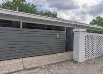 1200 Mariposa Dr - Photo 1