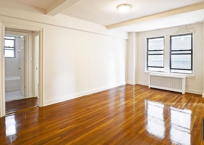 301 East 38th Street - Photo 1