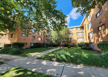 2704 W Lunt Avenue - Photo 1
