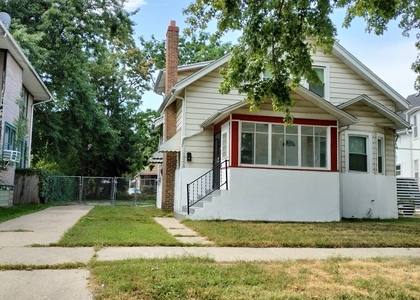 11218 S Parnell Avenue - Photo 1