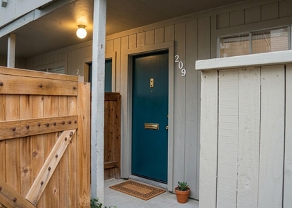 3919 Fairmont Parkway - Photo 1