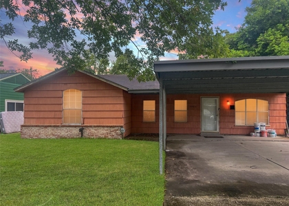 5522 Lakefield Drive - Photo 1