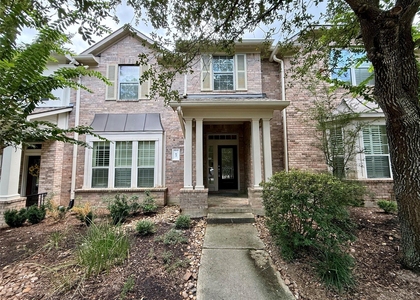 62 E Pipers Green Street - Photo 1