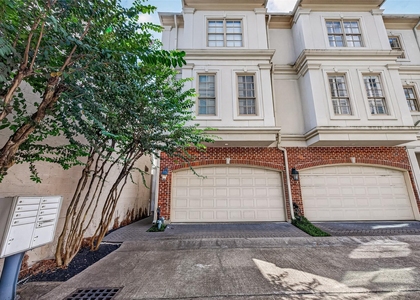 2508 South Boulevard - Photo 1