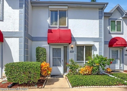 313 Seaport Boulevard - Photo 1