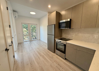 706 East 32nd Street - Photo 1