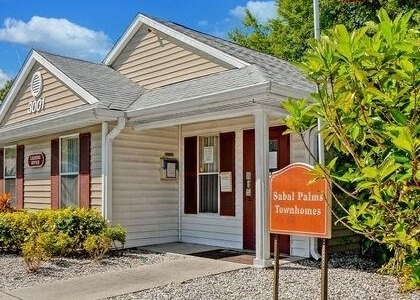 3001 Fountainhead Cir - Photo 1