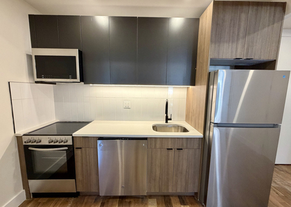3092 Farragut rd - Photo 1