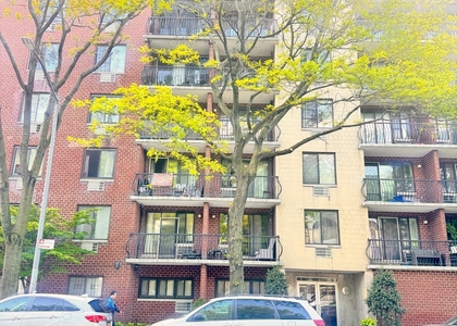32-08 Union Street - Photo 1