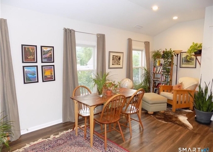 168c Greenwood Avenue - Photo 1