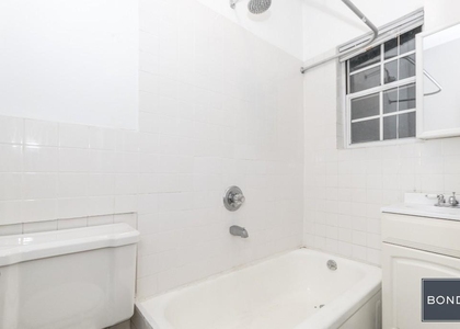 158 West 15th Street - Photo 1