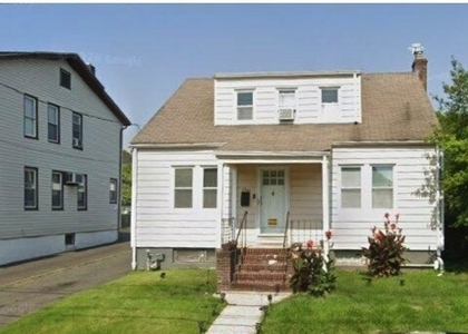 2561 Doris Ave - Photo 1