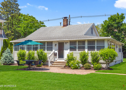 317 Philadelphia Boulevard - Photo 1
