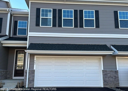 903 Navigator Avenue - Photo 1