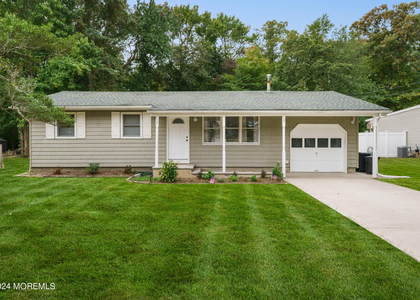 607 Sunrise Boulevard - Photo 1