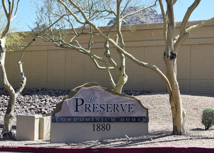 1880 E Morten Avenue - Photo 1