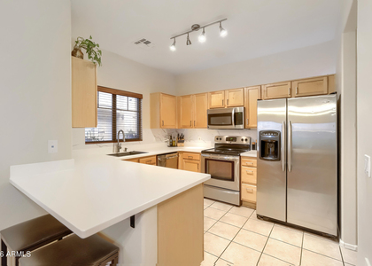805 S Sycamore -- - Photo 1