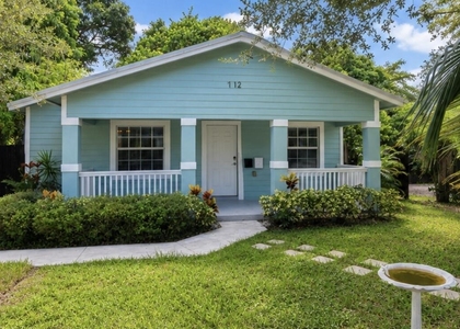 712 Ne 3rd Avenue - Photo 1