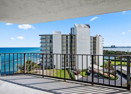 5420 N Ocean Drive - Photo 1