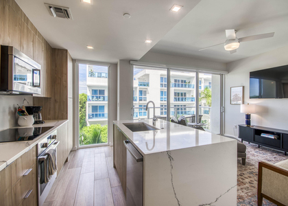 117 Lake Avenue - Photo 1