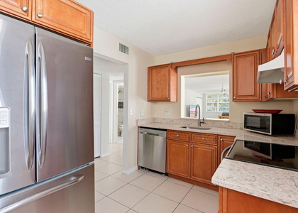 2825 Sw 22nd Avenue - Photo 1