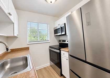 1651 Ne 33rd Street - Photo 1