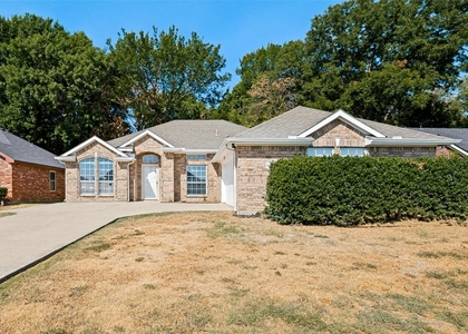 517 Saddlebrook Drive - Photo 1