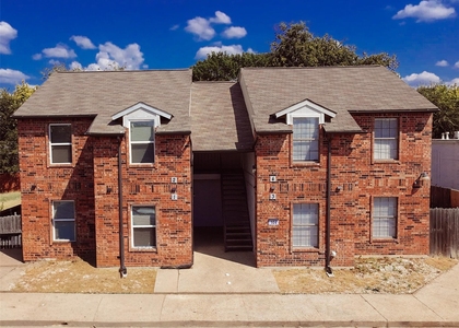 104 N Heights Drive - Photo 1