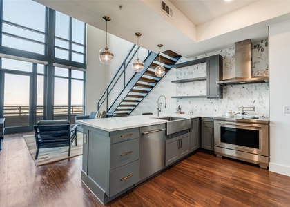 3611 Congress Avenue - Photo 1