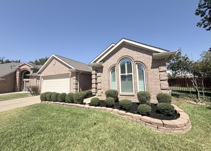 2749 Crystal Glenn Circle - Photo 1