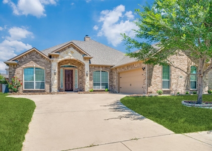 2812 Pino - Photo 1