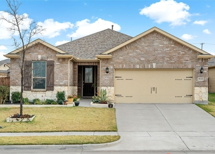2632 Wesley Avenue - Photo 1
