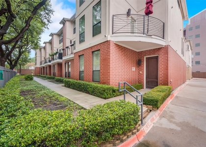 2606 Shelby Avenue - Photo 1