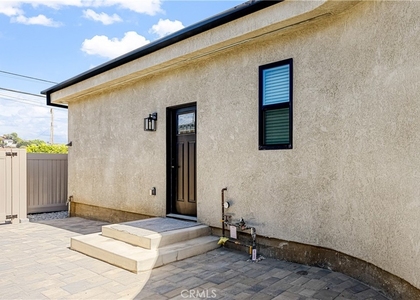 4040 Somers - Photo 1