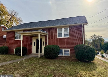 1428 Payne Street - Photo 1