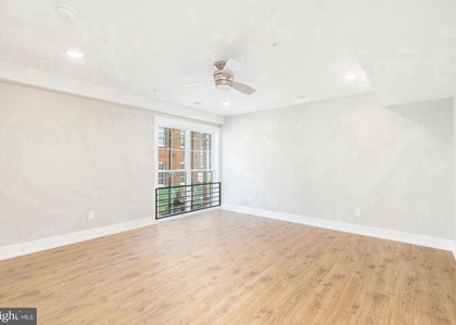 2304 N 9th Street - Photo 1