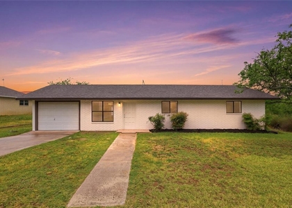 1841 Twin Oaks - Photo 1