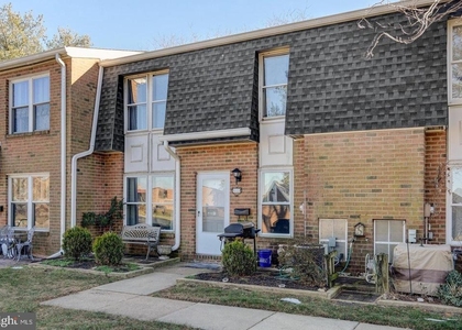1013 Harbour Drive - Photo 1