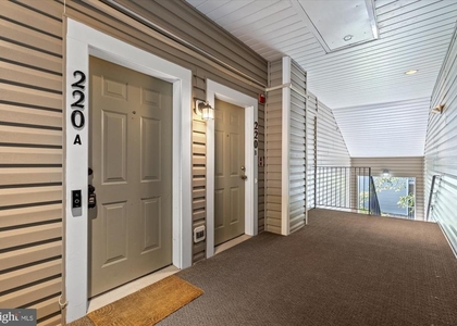 220 Fallsgrove Boulevard - Photo 1