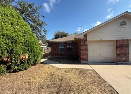 8713 Talyne Chaise Cir - Photo 1