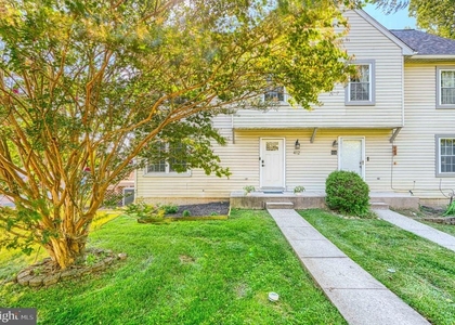 412 Darby Lane - Photo 1