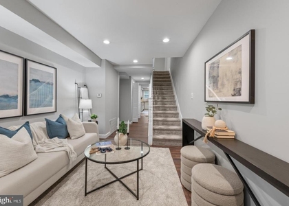 607 S Durham Street - Photo 1