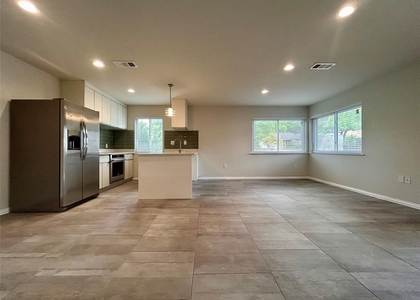 8924 Trone Cir - Photo 1