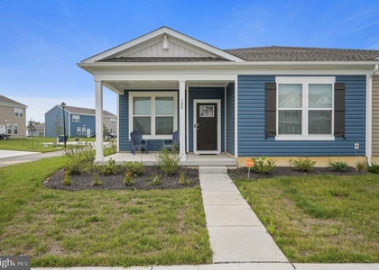 100 Ridgley Boulevard - Photo 1