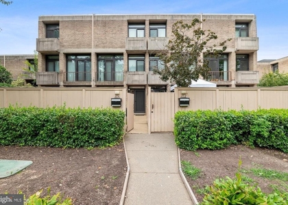 274 M Street Sw - Photo 1