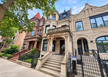 4118 S King Drive - Photo 1