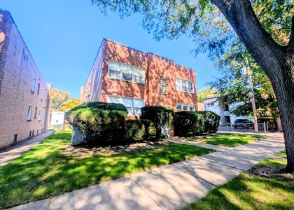 2816 W Summerdale Avenue - Photo 1