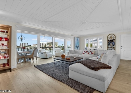 222 Harbour Drive - Photo 1