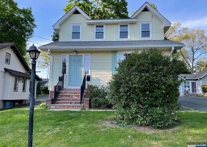 222 Glen - Photo 1