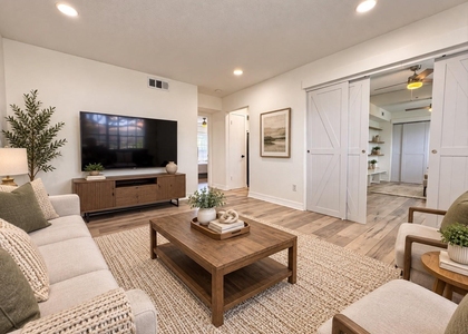 3131 Southwest Freeway - Photo 1